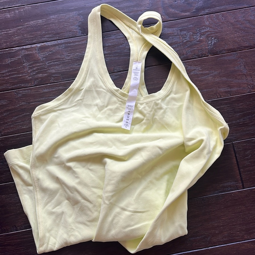 Lululemon sz 10 yellow tank top
